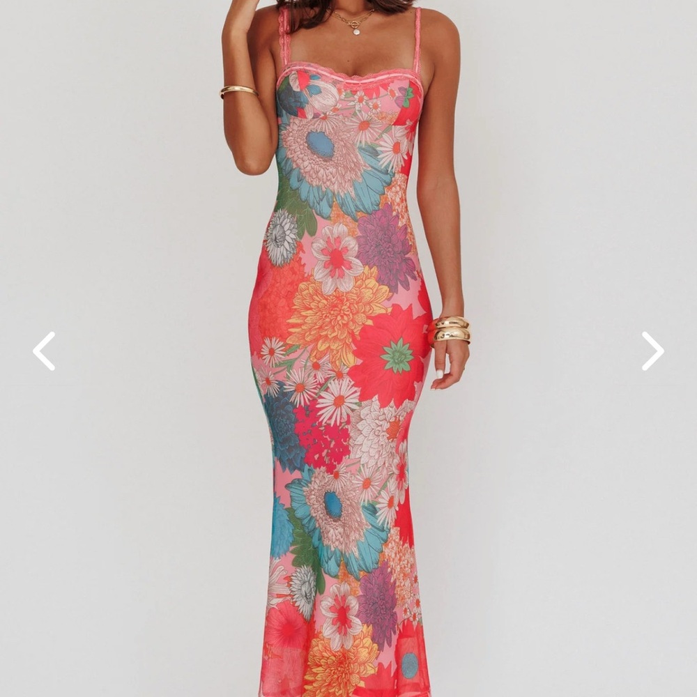 Selfie Leslie GIRL POWER LACE STRAP MAXI DRESS PINK